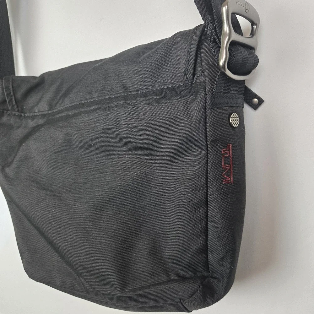 Tumi T-Tech Essential Gear Crossbody Strap Bag In Black Unisex Travel